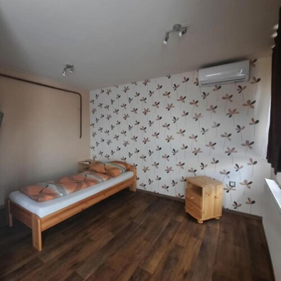 Ikszt Vendeghaz Hotel Dávod Exterior foto